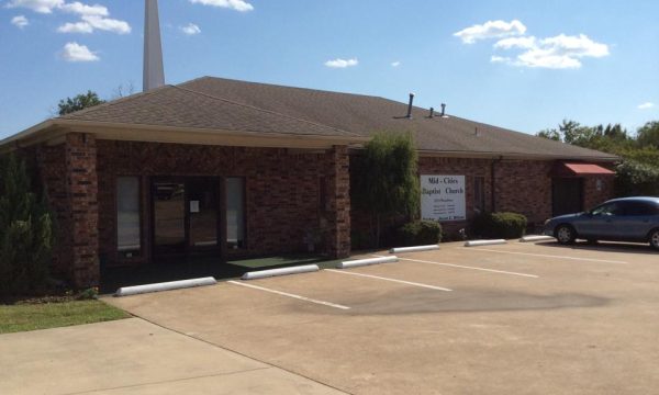 mid-cities-baptist-church-outside-haltom-city-texas